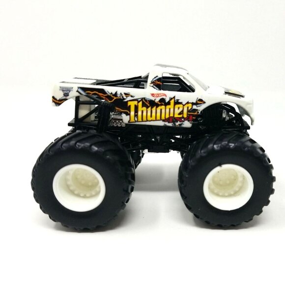 2016 Hot Wheels Monster Jam THUNDER Monster Truck 1:64 White Mattel (sm9) - Picture 2 of 7
